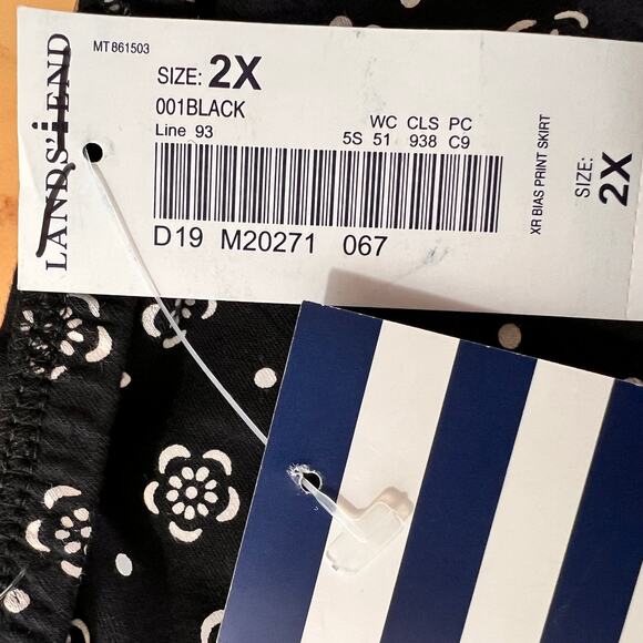 Lands End Skirt Plus 2X Black Floral Pull On Elastic Waist Casual Cottagecore Ne - Picture 6 of 7